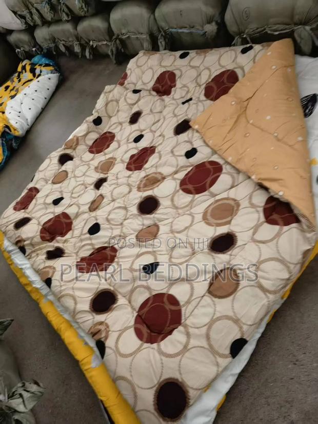 Luxurious 100% Cotton 7pcs Reversible Duvet Set Available in Stock · Photo 6
