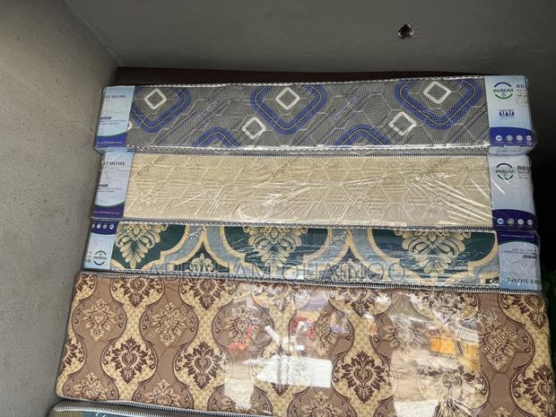 10inches Super Super High Density Mattress for Sale · Photo 1