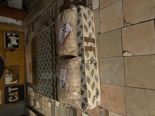 8inches Double Mattress for Sale · Photo 1