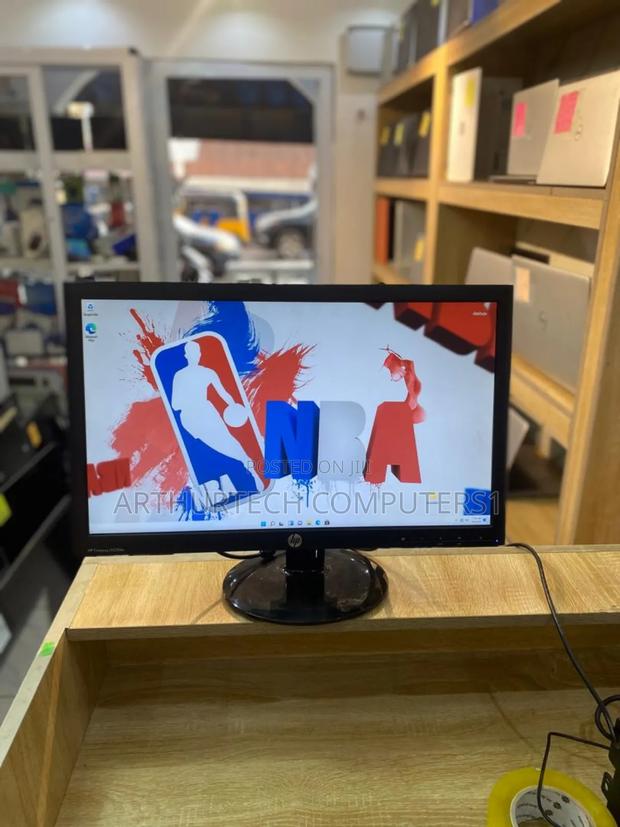 Hp Compaq La2206x Monitor · Photo 2
