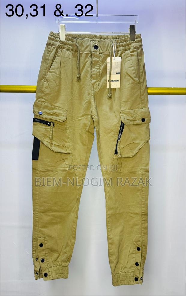 Original Cargo Trousers Available in Stock · Photo 1