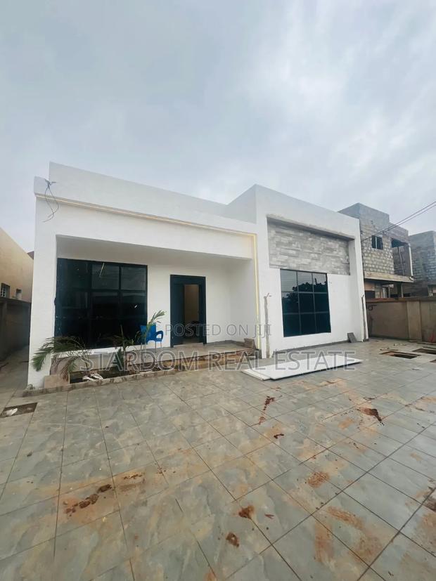 3bdrm Duplex in East Legon Hills for sale · Photo 2