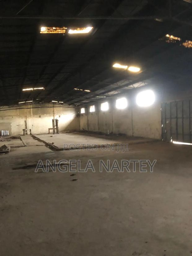 2000 Square Meter Warehouse for Sale in Tema · Photo 4