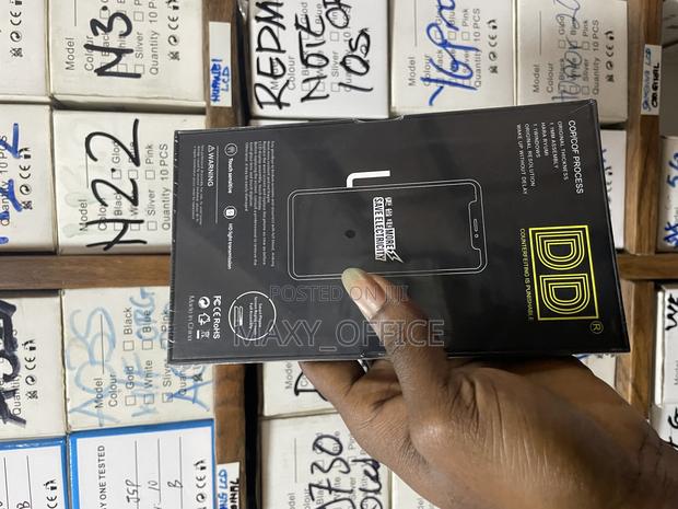 iPhone 16 Pro Oled Screen Replacement · Photo 3