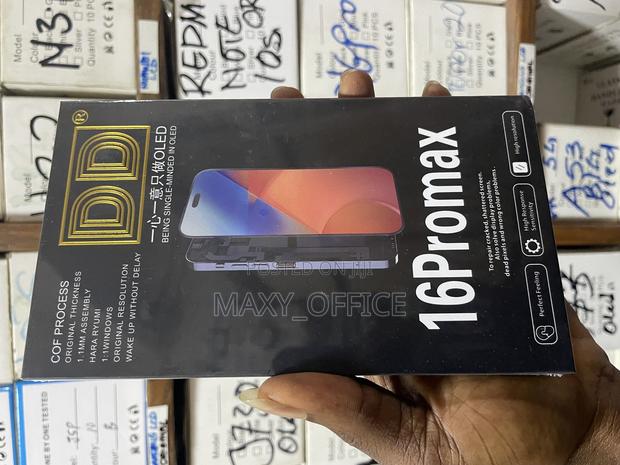 iPhone 16 Pro Max Screen Replacement (Oled) · Photo 3