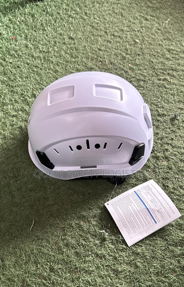 Climbing Helmet · Photo 2