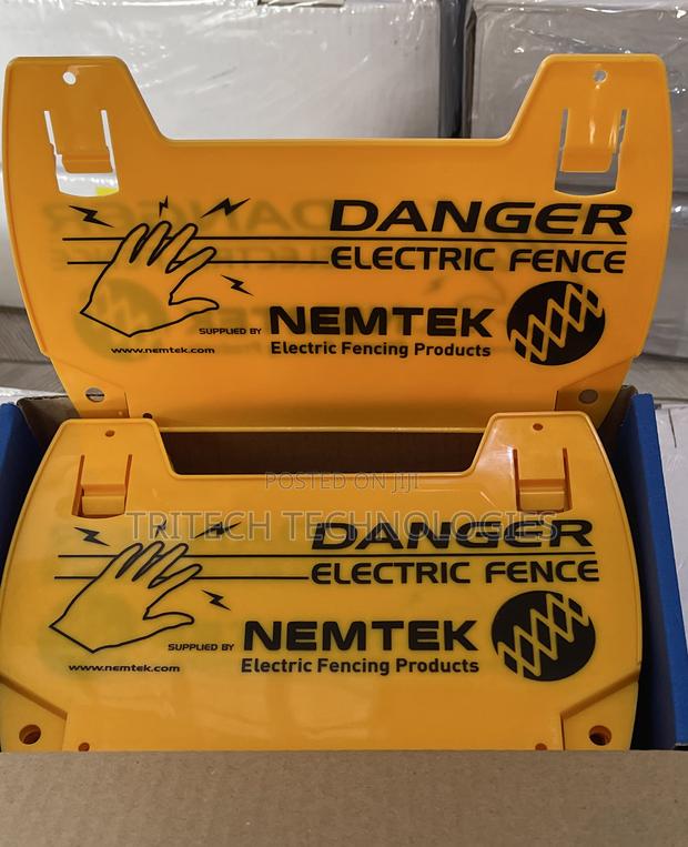 Nemtek Warning Sign Pack · Photo 3