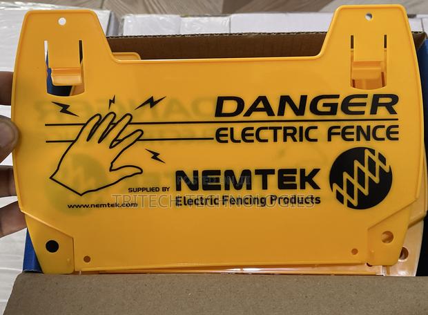 Nemtek Warning Sign Pack · Photo 1
