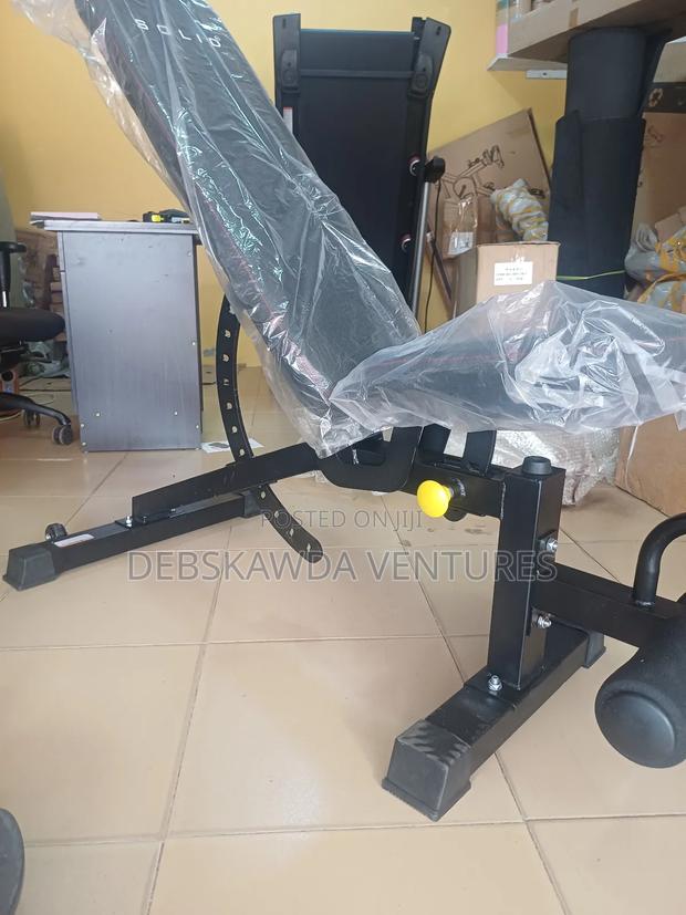 Adjustable Commercial Bench · Photo 1