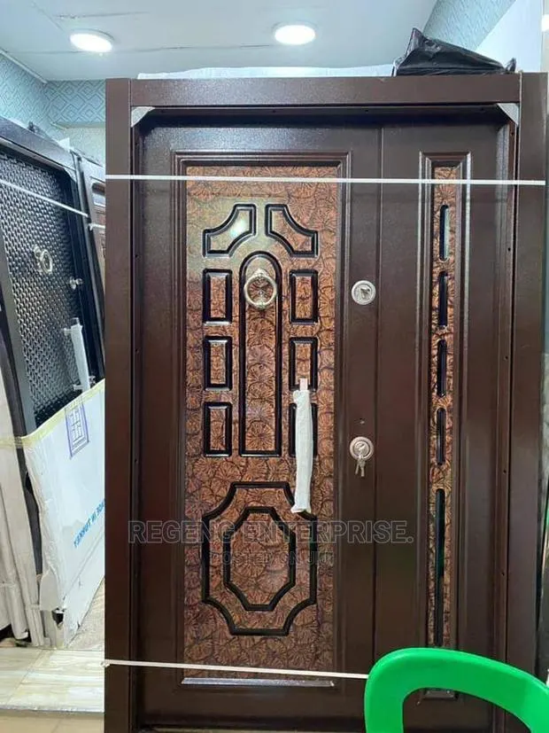 Classic Century Security Door, Special Keys. · Photo 1