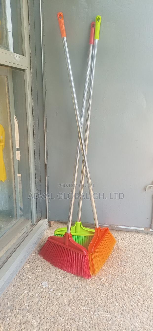 Sweeping Broom · Photo 2