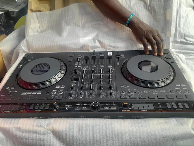 Dj Mixer DDJ-GRV 6 · Photo 1