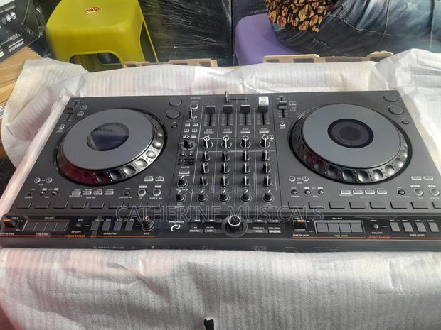 Dj Mixer DDJ-GRV 6 · Photo 2