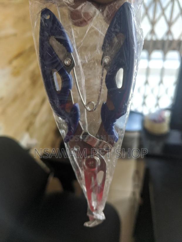 Fishing Hook Pliers · Photo 2