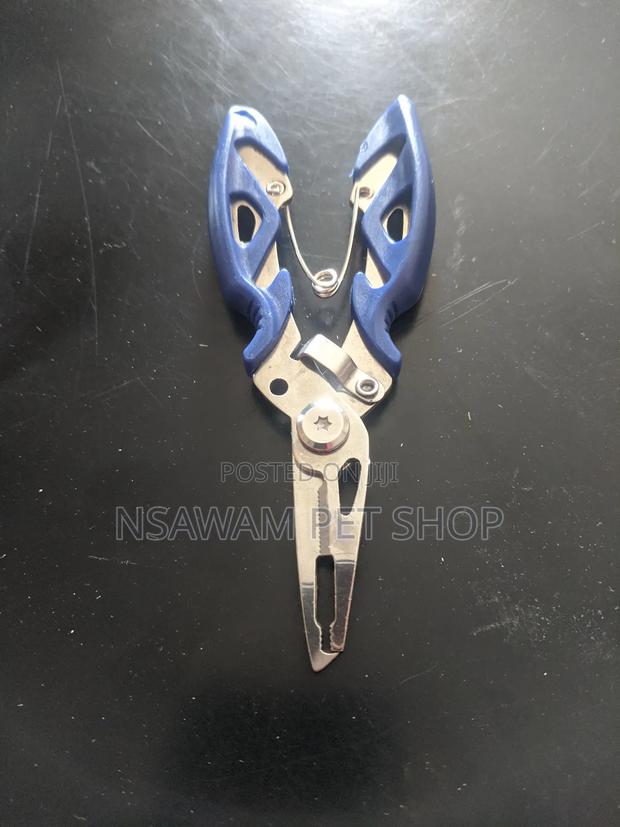 Fishing Hook Pliers · Photo 3