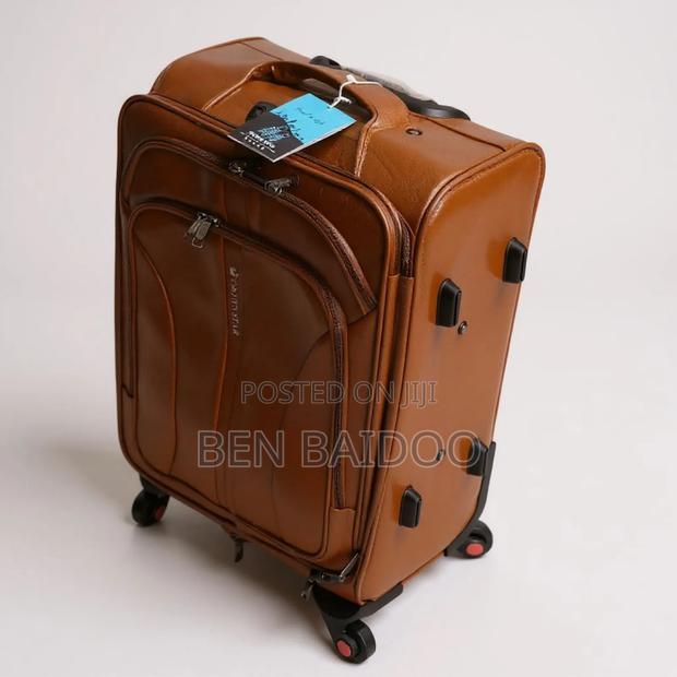 Leather Travel Bag (Medium Size) · Photo 2