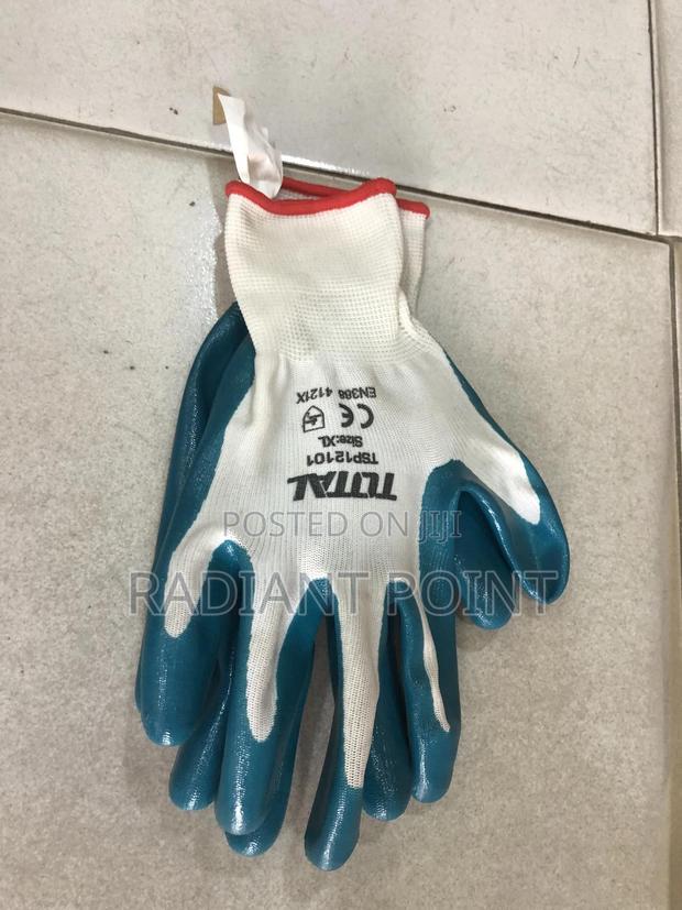 Total Nitrile Safety Gloves (Xl) · Photo 1