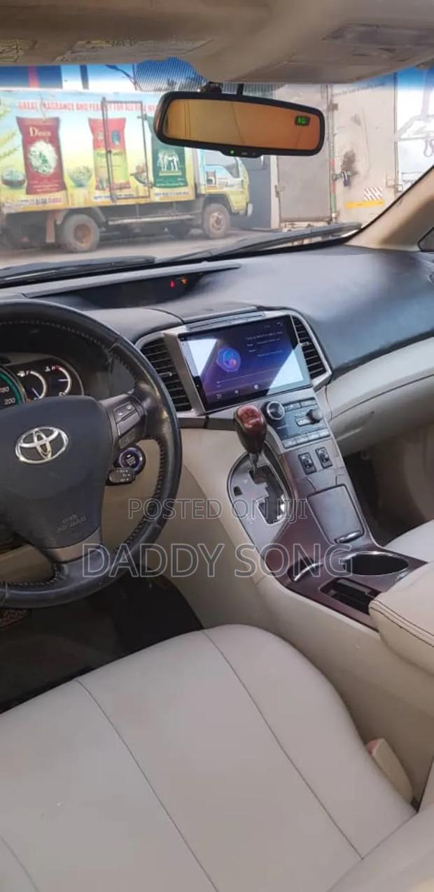 Toyota Venza XLE 4dr Wagon (2.7L 4cyl 6A) 2014 White · Photo 8