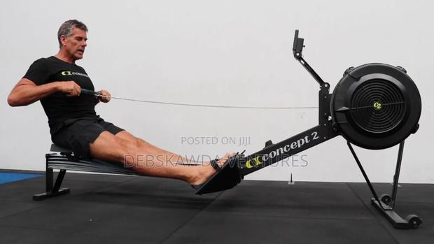 Commercial Rowing Machine · Photo 3