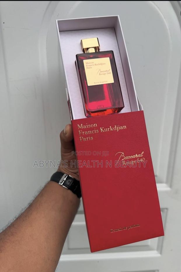 Maison Francis Kurkdjian Baccarat Rouge 540 (200ml) · Photo 1