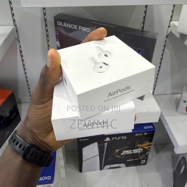 Airpods 4 With Active Noise Cancellation · Photo 4