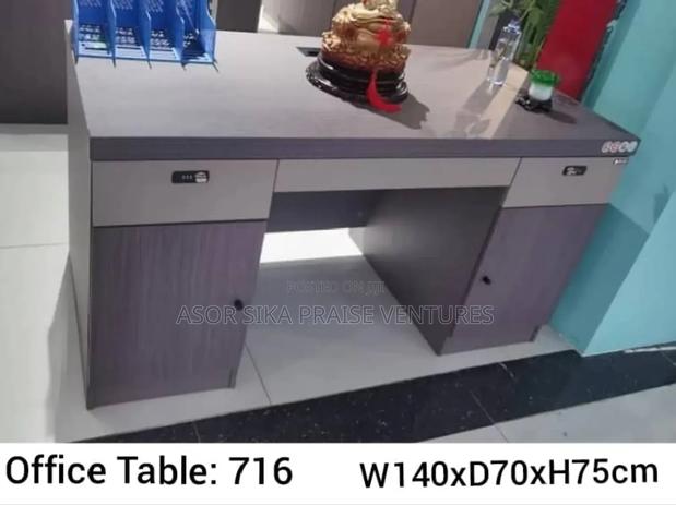 Office Table · Photo 1