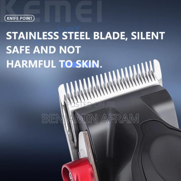 Rechargeable Portable Barbering Machine Km-1597 · Photo 3