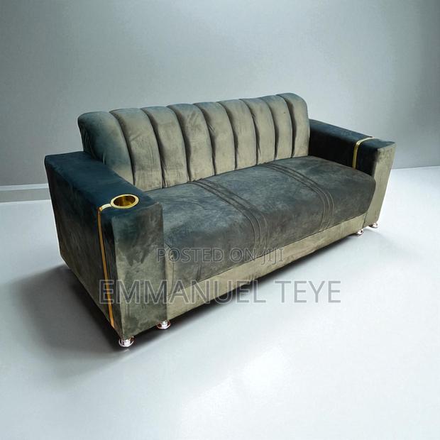 Brand New Luxurious 3 in Sofa Chair · Photo 2