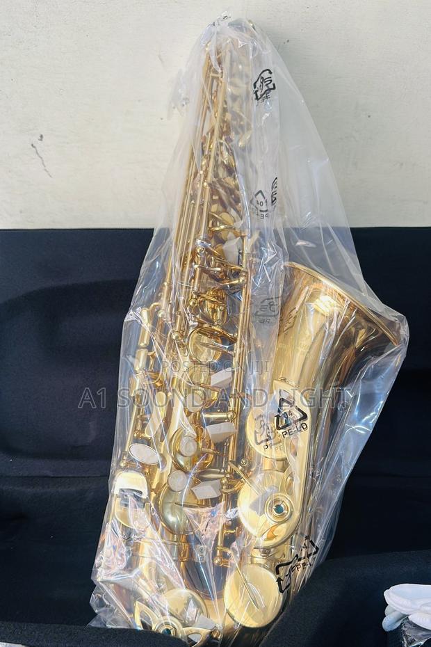 Yamaha Beginner’S Alto Saxophone - Gold · Photo 3