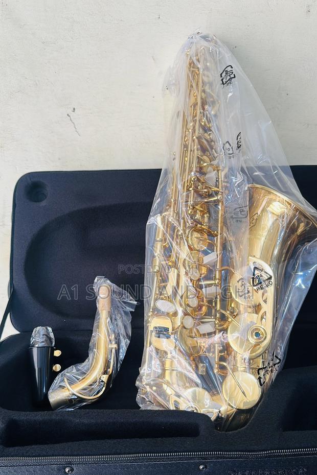 Yamaha Beginner’S Alto Saxophone - Gold · Photo 1