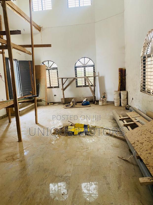An Executive 4bedroom en-Suite House · Photo 3