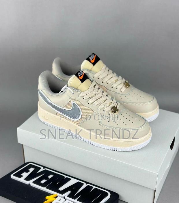 Nike Air Force 1 Og Cream Gray · Photo 1
