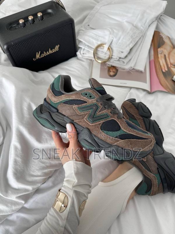 New Balance 9060 Og Amry Green N Black · Photo 1