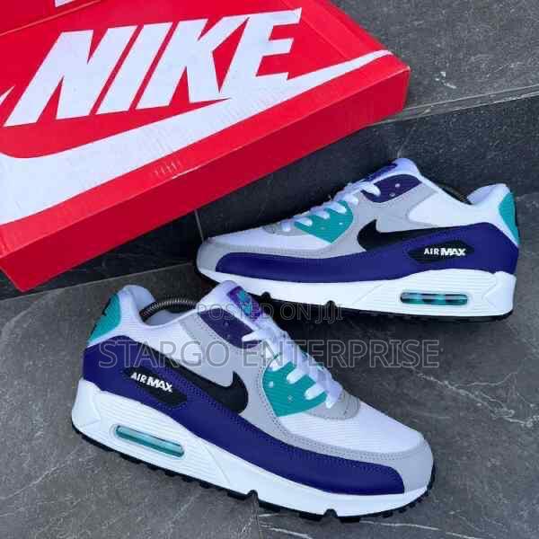Nike Sneaker · Photo 3