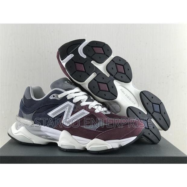 New Balance Sneakers · Photo 1