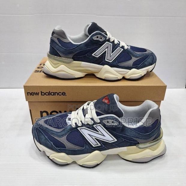 New Balance Sneakers · Photo 5
