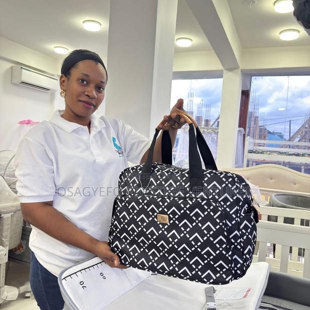 Diaper /Weighing Bags · Photo 2