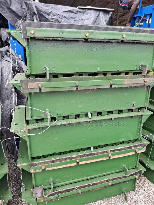 Moulds For Block Manufacturing Machines · Photo 2