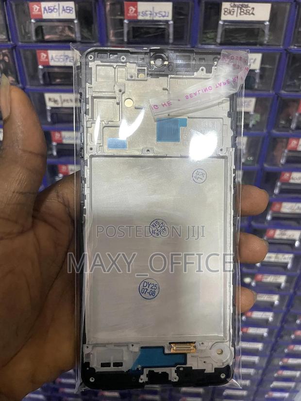 Galaxy A16 Original Screen Replacement · Photo 2