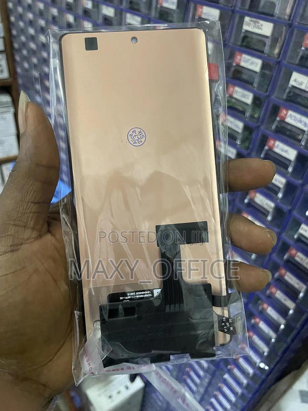 Tecno Camon 40 Pro 4G Original Screen · Photo 3