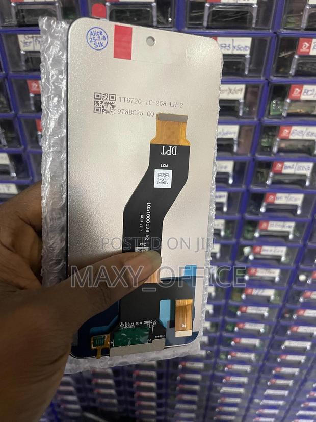Spark Go 2 Screen Replacement · Photo 2
