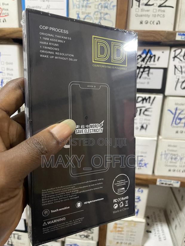 iPhone 16 Oled Screen Replacement · Photo 4