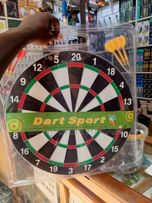 Dartboard With Arrow · Photo 1