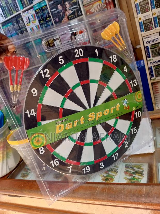 Adult Dartboard and Arrow Games · Photo 2