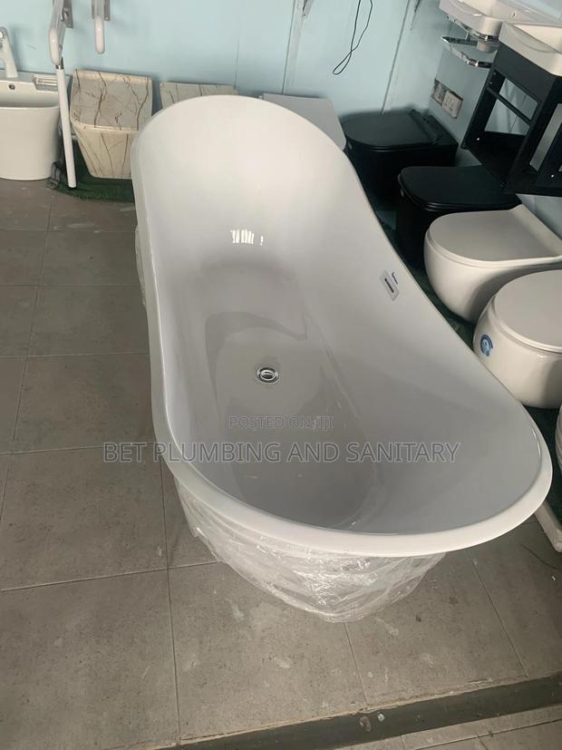Jacuzzi Bathtub Complete_ · Photo 2