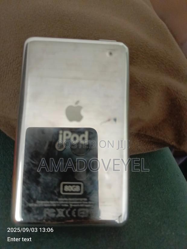 Apple iPod Classic 80g · Photo 4