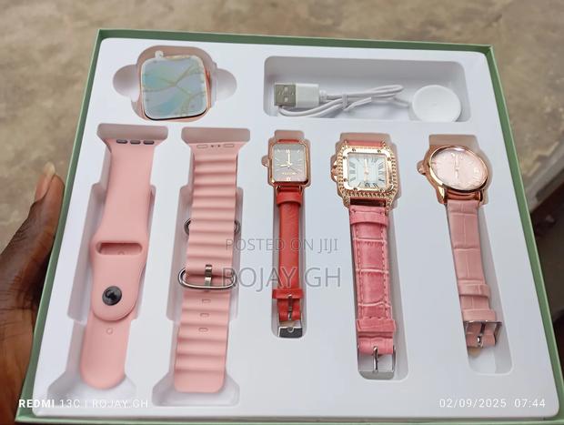 I-530 Smartwatch That Comes With 3 Female Quartz Leather Watches-Pink · Photo 3