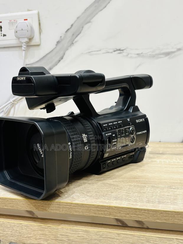 Sony Nx100 · Photo 1