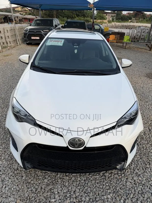 Toyota Corolla SE (1.8L 4cyl 2A) 2018 Gray · Photo 1