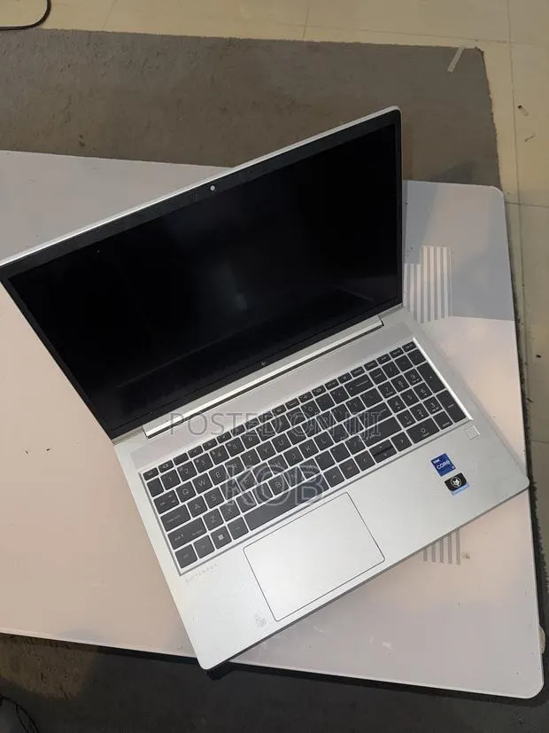 New Laptop HP 650 16GB Intel Core i7 SSD 500GB · Photo 1